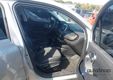 2016 Fiat 500X Trekking z USA, uszkodzony, nr VIN ZFBCFYCT8GP355373